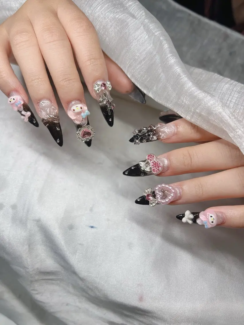 ネイル ハンドネイル Lee Nailsのネイルデザイン