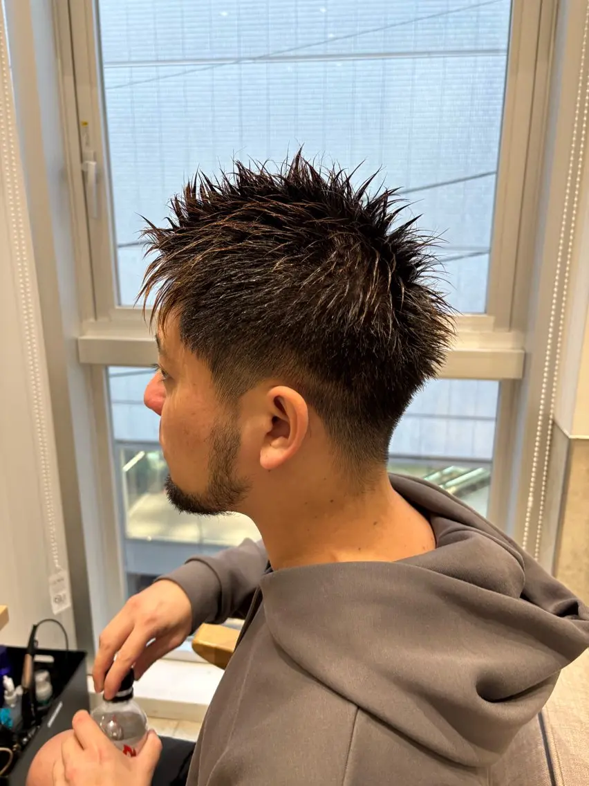 ショート カラー メンズ 仲地 大地のヘアスタイル
