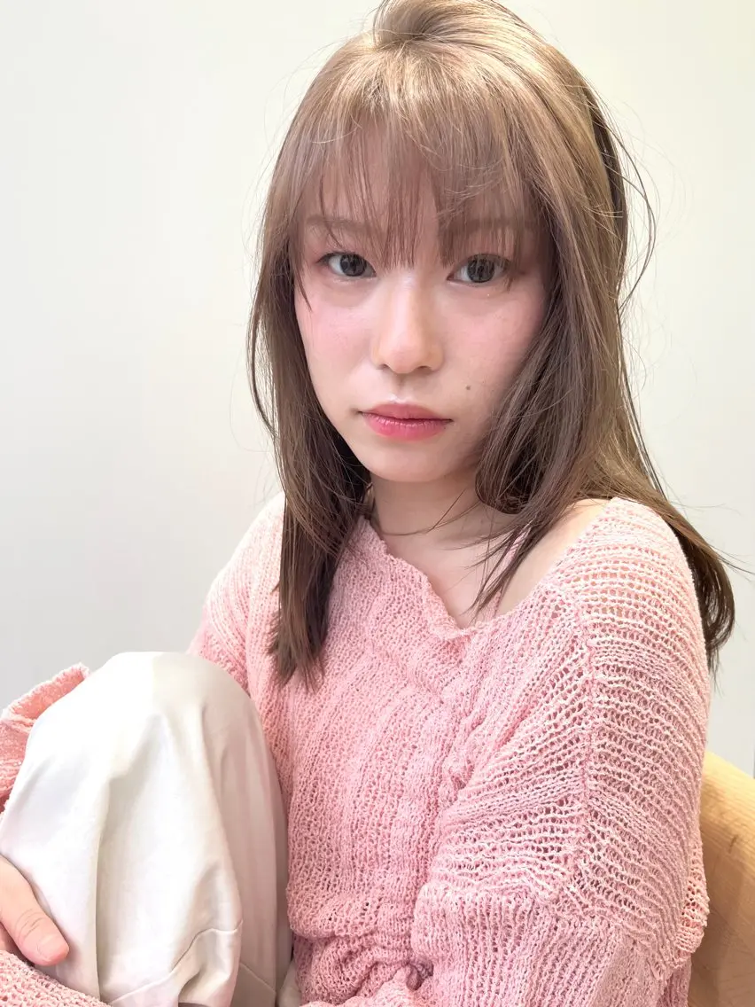 セミロング カラー ベージュカラー 透明感カラー ダブルカラー ハイトーンカラー ミルクティーベージュ cana 札幌レイヤースタイルのヘアスタイル