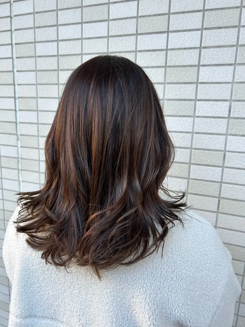 セミロング カラー イルミナカラー 亜美💎6月7月は お早めのご予約を✨のヘアスタイル