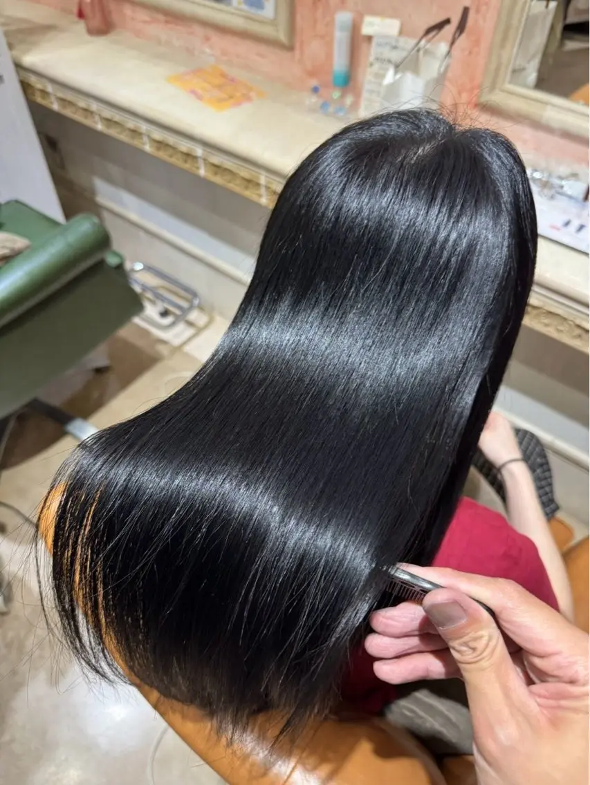 ロング カラー 黒髪 ヘアカラー 🩶透明感・艶カラー 🩶ひいな🩶のヘアスタイル
