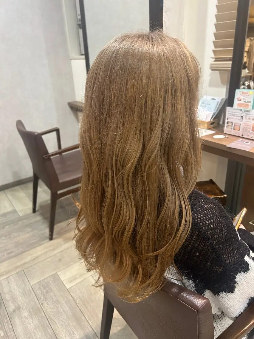 ロング ヘアカラー enn 髪質改善🩷 曽根依咲のヘアスタイル