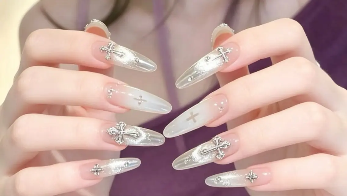 ネイル ハンドネイル Luvia Ginzaのネイルデザイン