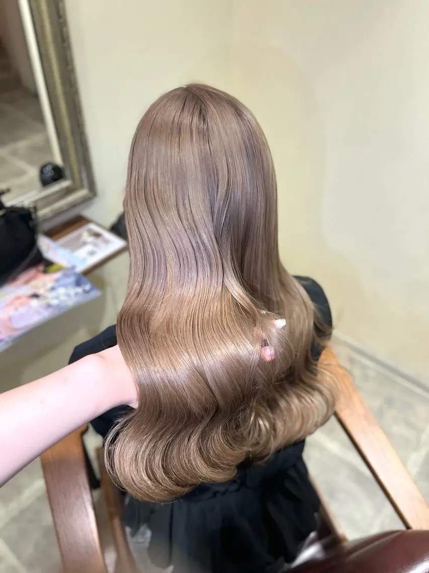 ロング 岡本 かのんのヘアスタイル
