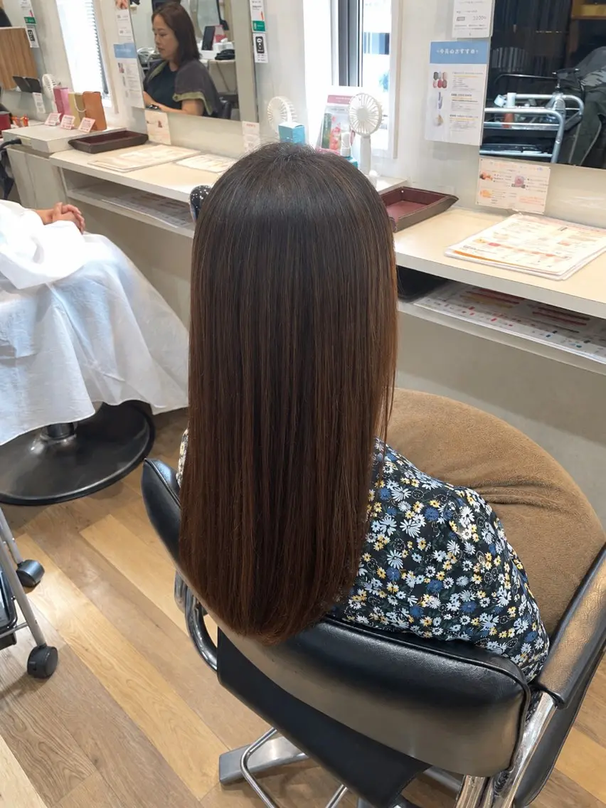 カラー ブリーチ ハイライトカラー ef 千枝芙貴のヘアスタイル