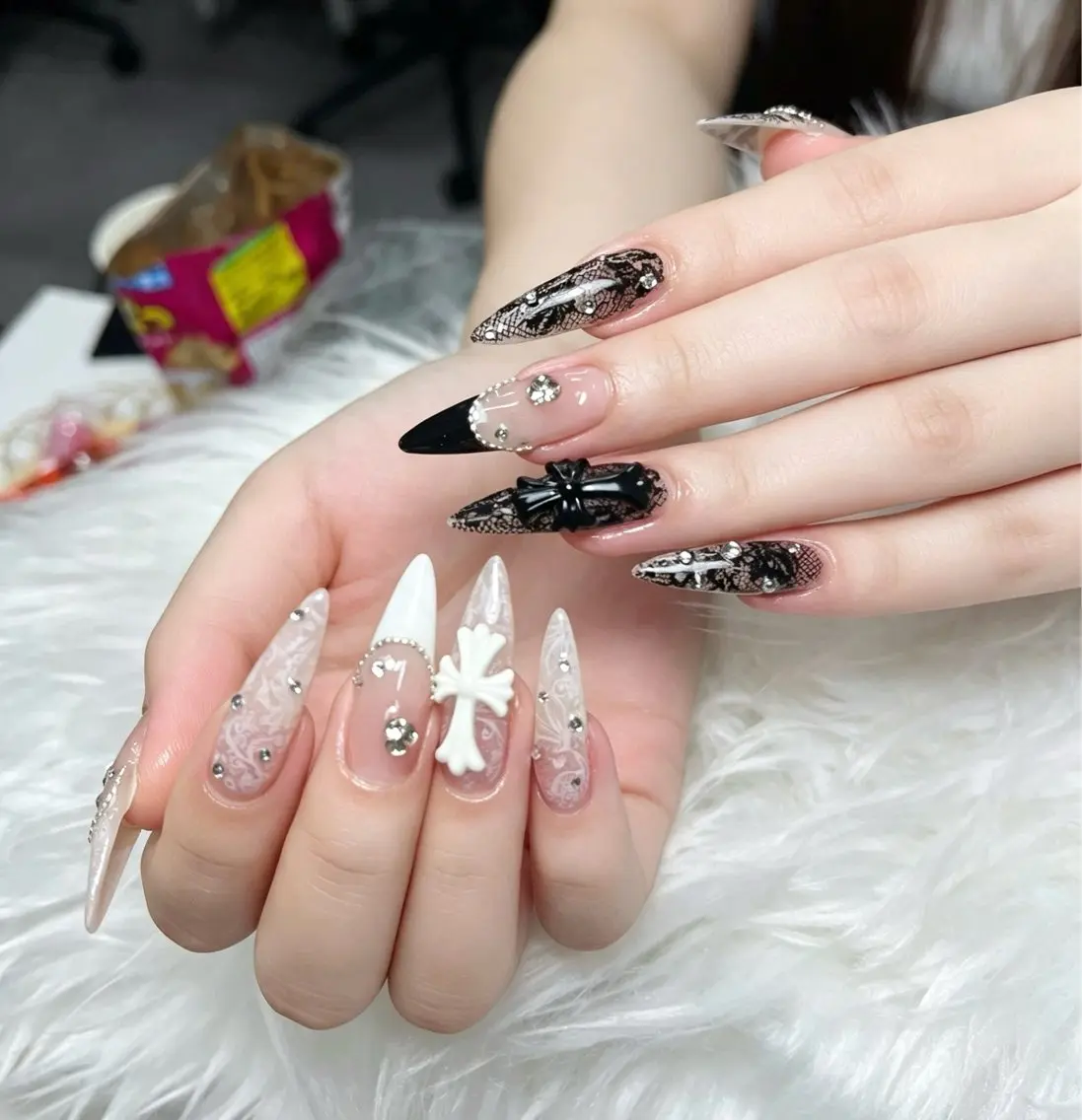 ネイル フレンチネイル ジェルネイル 韓国ネイル マグネットネイル 持ち込み ハンドネイル NEM.nail studio 京都店のネイルデザイン