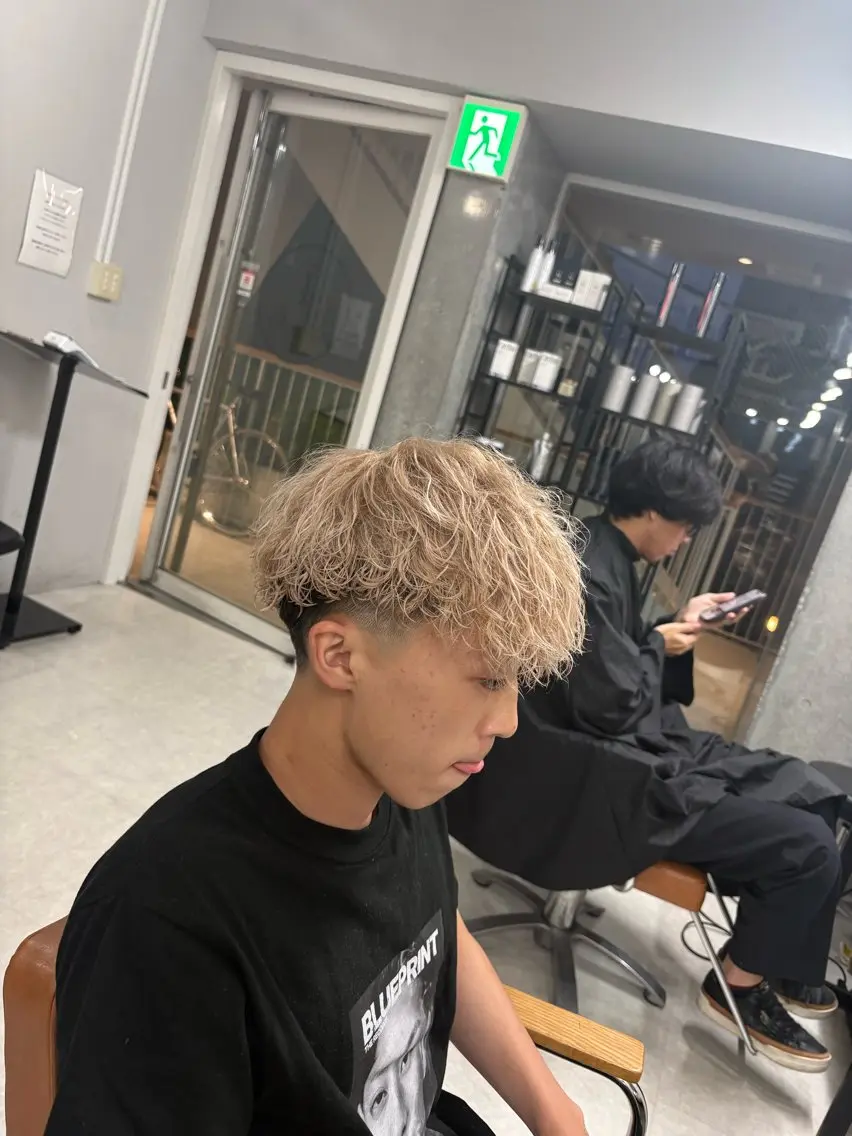 カラー パーマ メンズ メンズブリーチ メンズパーマ ブリーチ 下北沢メンズパーマ 特化園田　楓莉のヘアスタイル