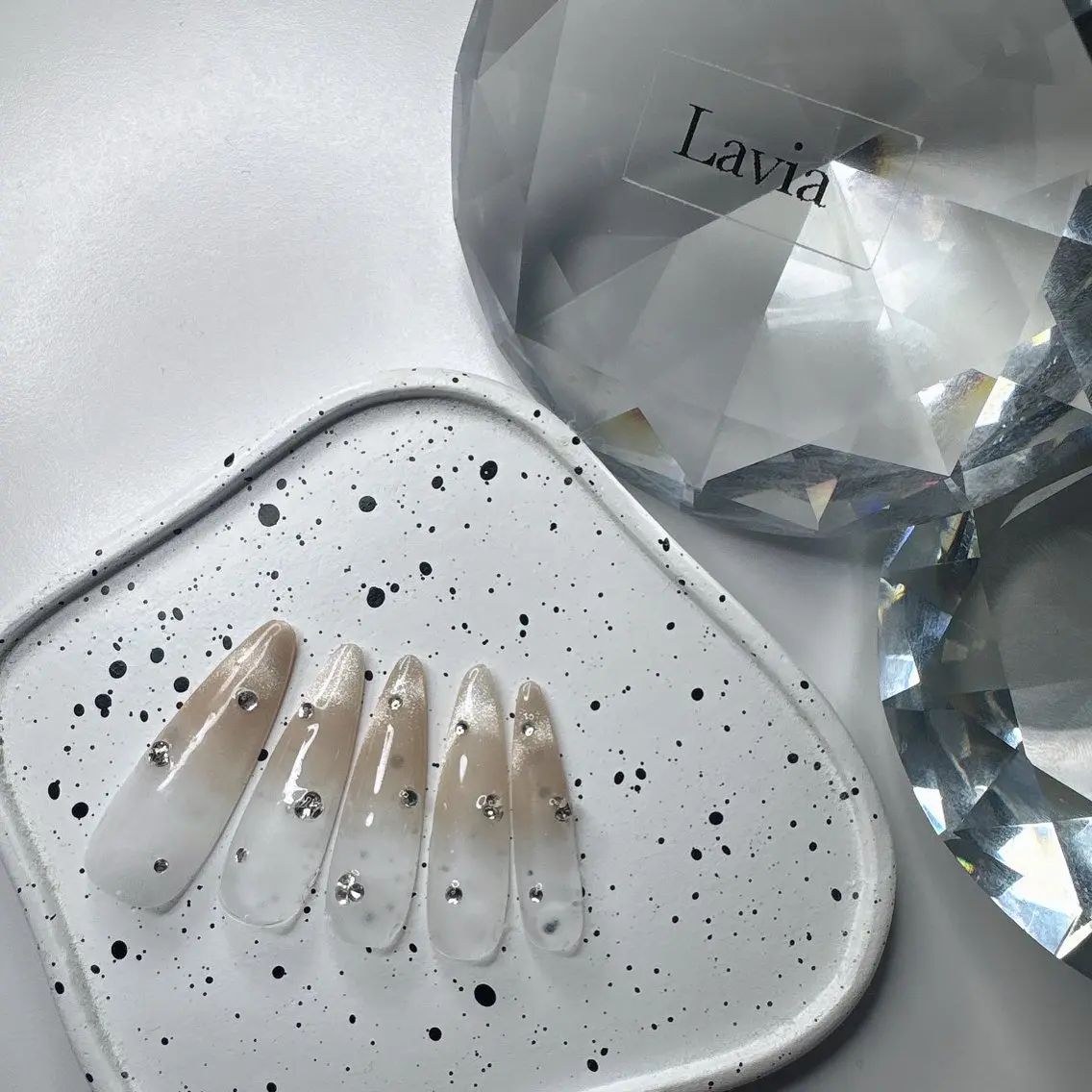 ネイル lavia🖤 ayumiのネイルデザイン