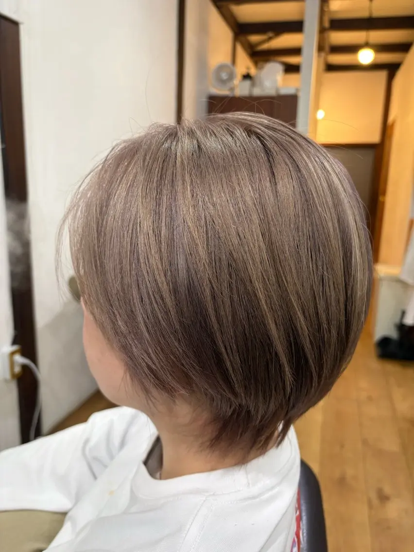ショート カラー ベージュカラー 透明感カラー カット ヘアカラー 【pejite】 小沼 勇貴のヘアスタイル