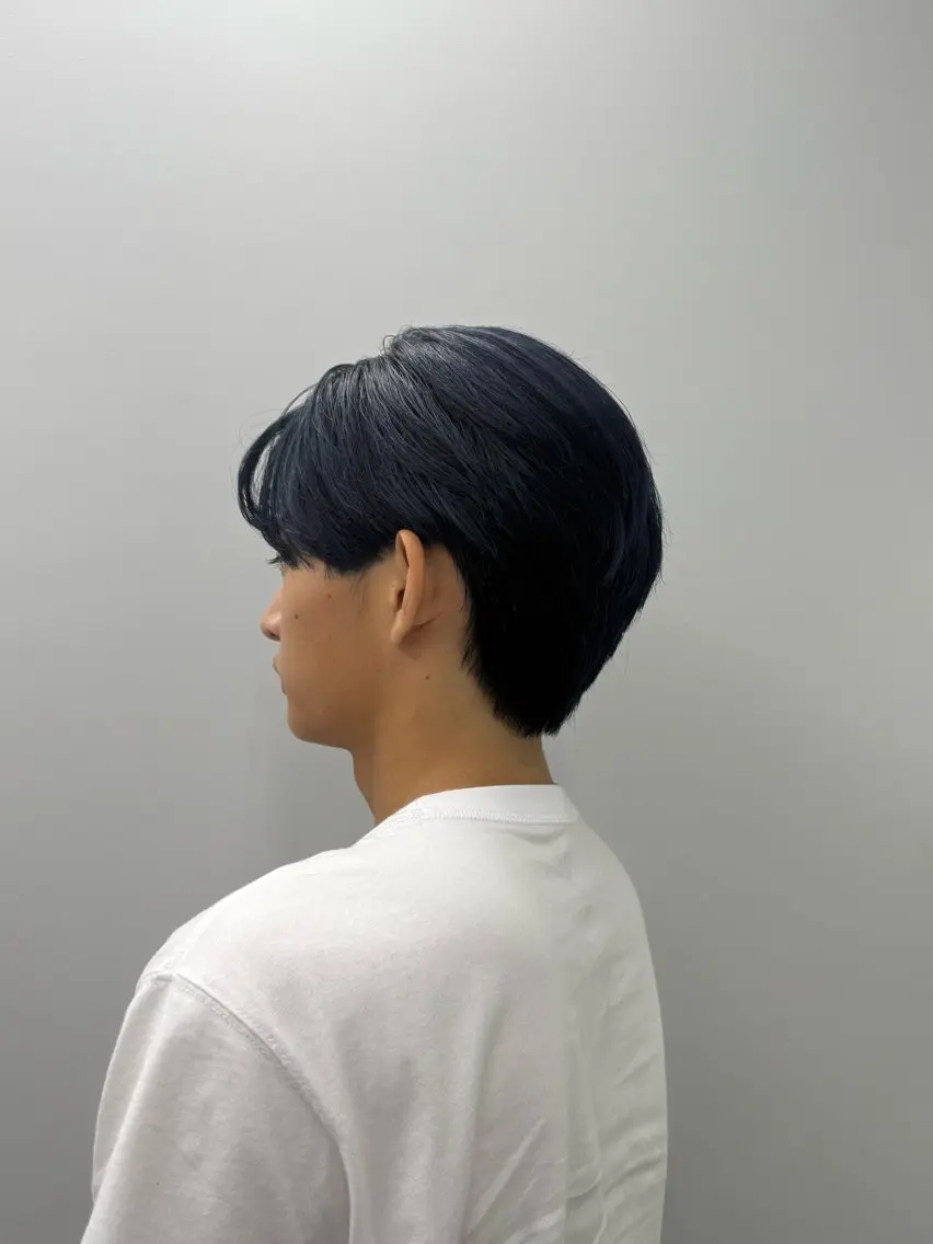 カラー メンズ 黒髪 ブルーカラー ブルーブラック ヘアカラー SARINA ROCCO3rdのヘアスタイル