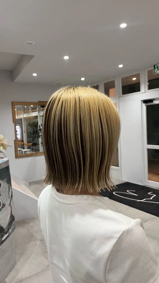 ミディアム ボブ 外ハネヘア 橋本 保奈美のヘアスタイル