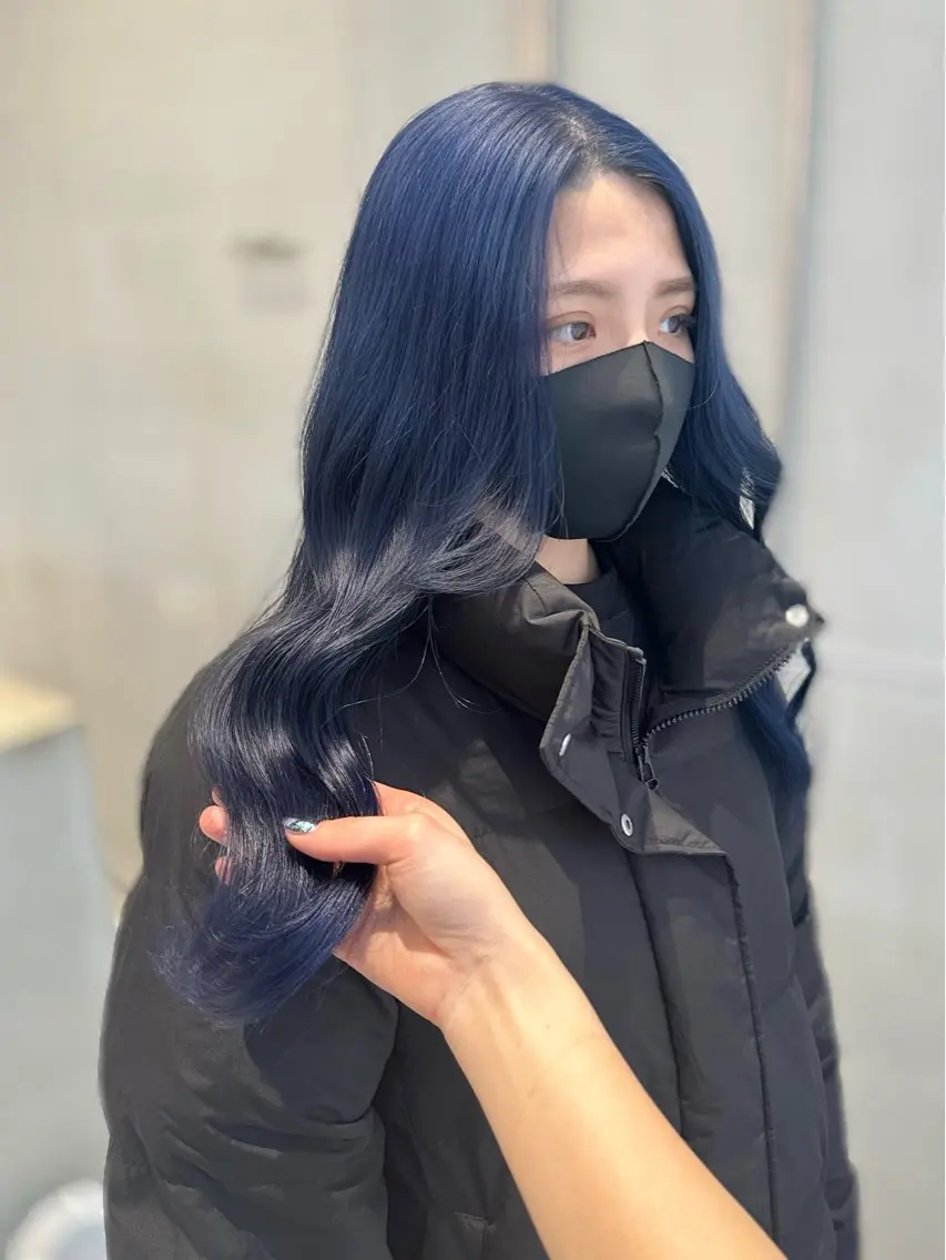 ロング カラー ヘアカラー トリートメント ヘッドスパ ヘアセット ミオ💎ショート 透ける暗髪のヘアスタイル