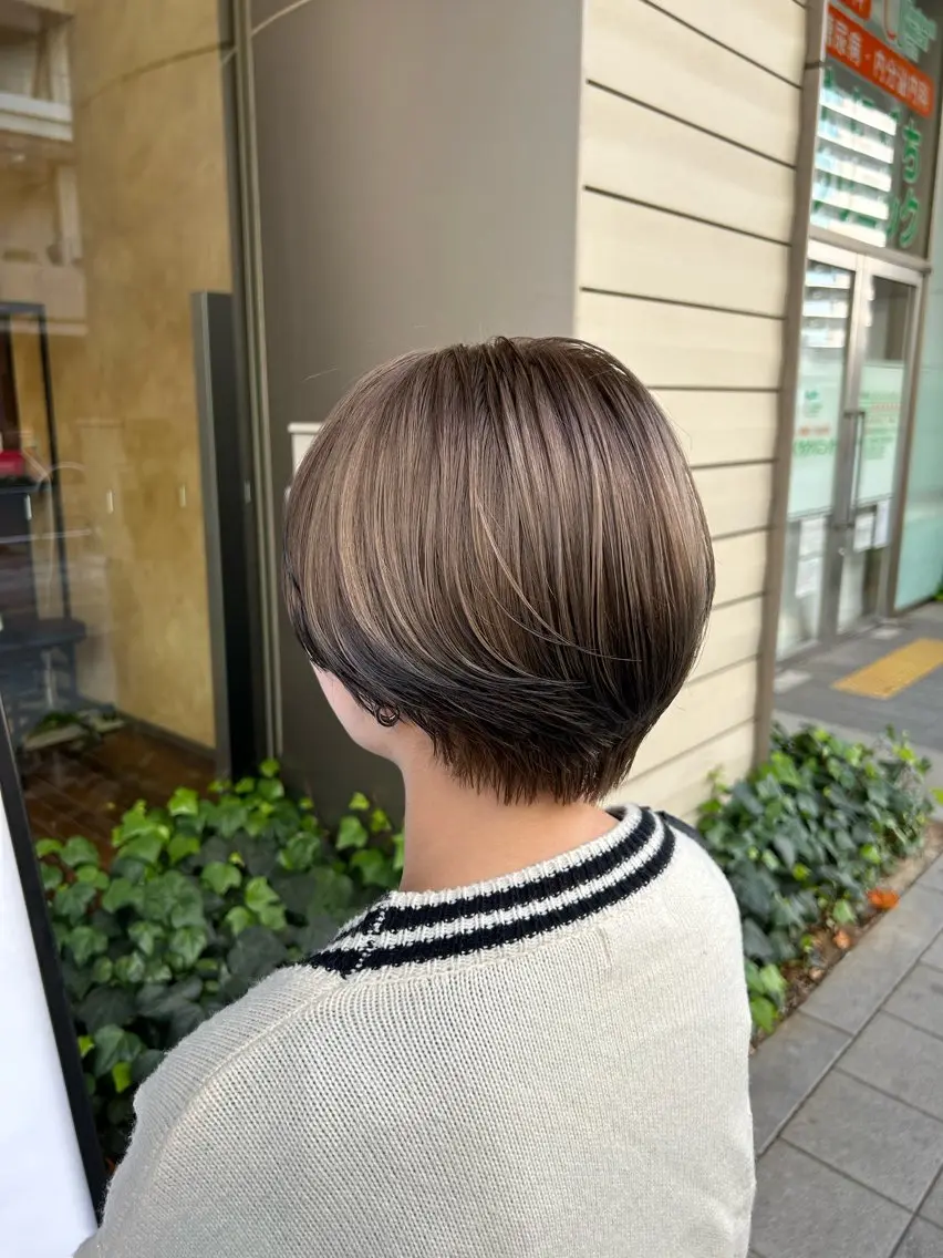 ショート ショートレイヤー レイヤーカット ショートヘア モードケイズJR尼崎 トップサロンdのヘアスタイル