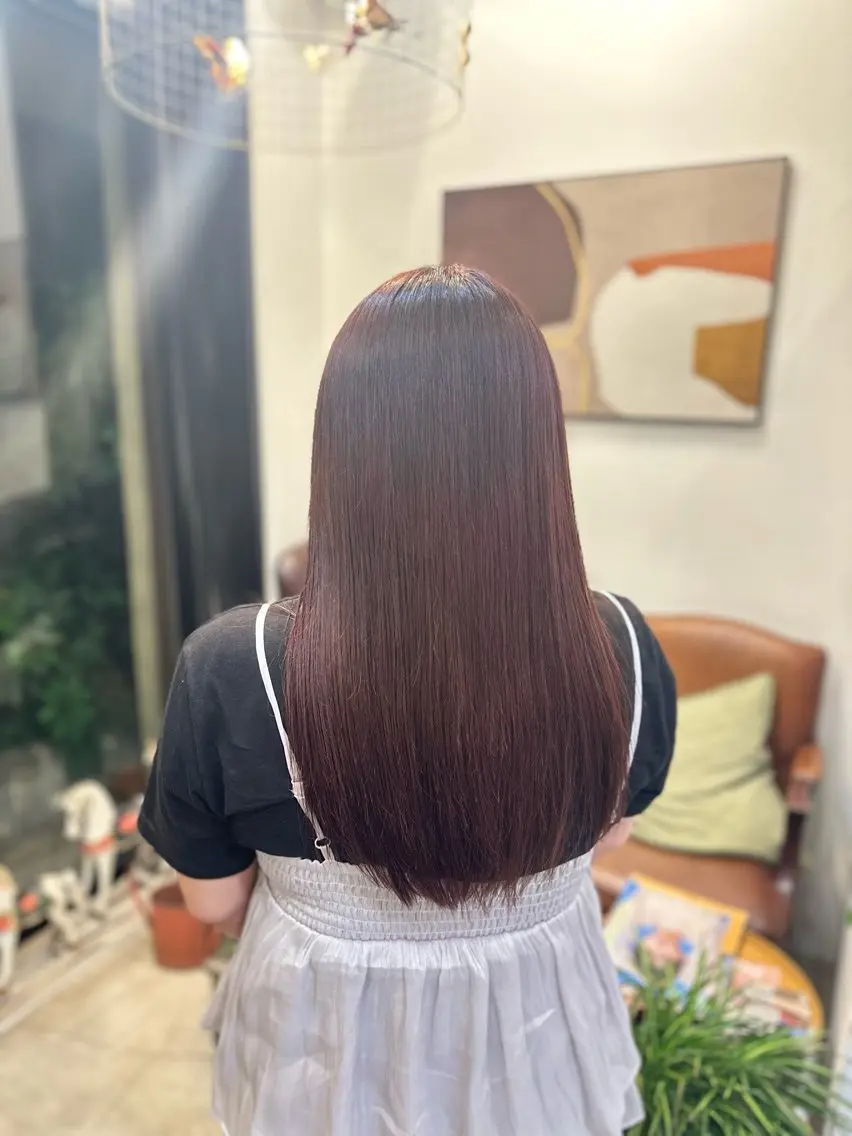 セミロング カラー ヘアカラー トリートメント 村上 滉弥のヘアスタイル