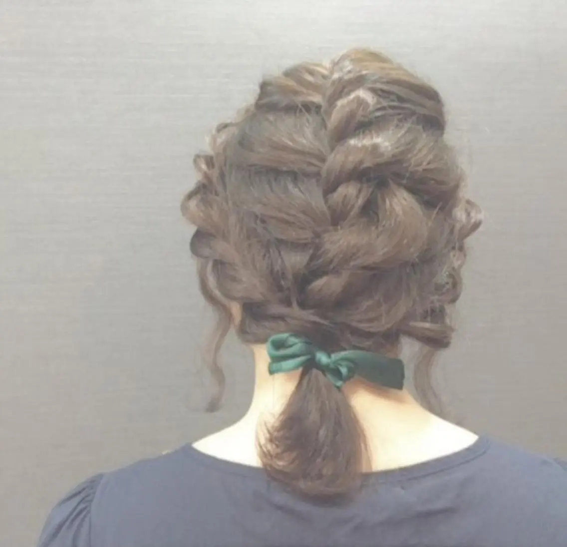 ミディアム カラー ヘアアレンジ アッシュ 佐藤 美咲のヘアスタイル