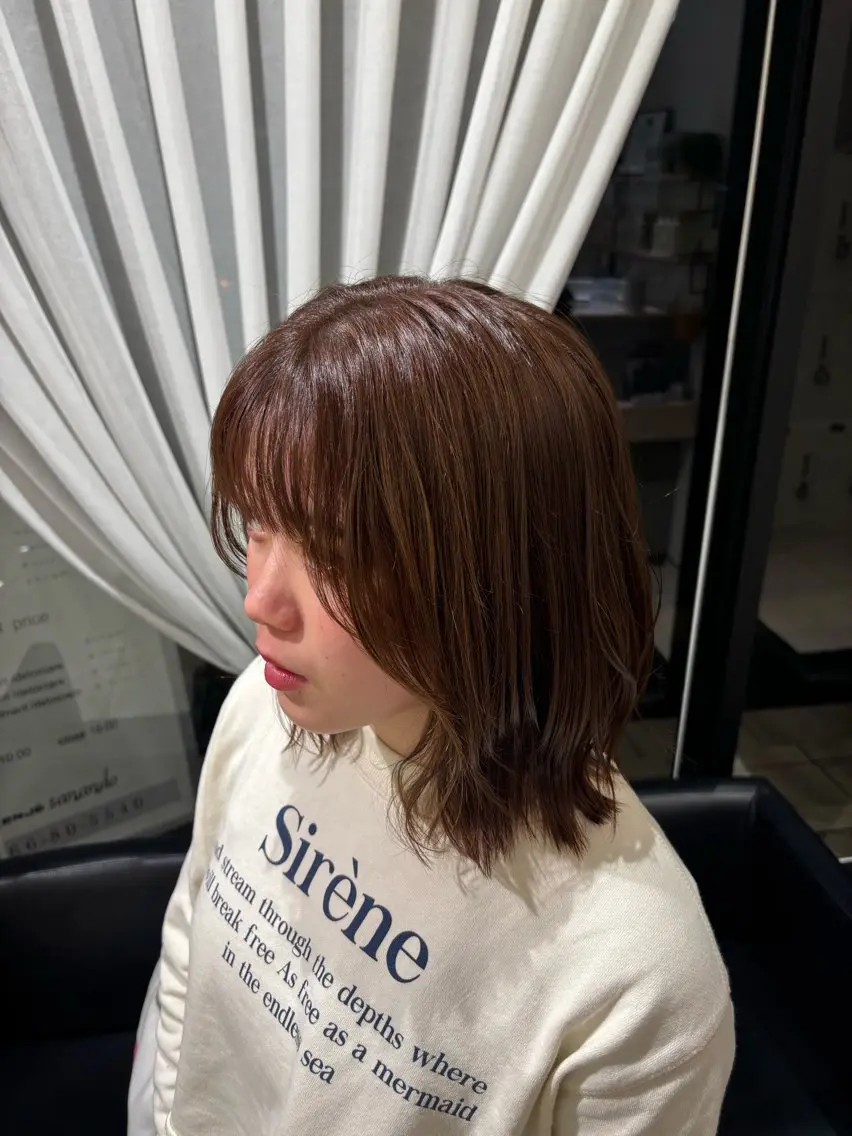 カラー ベージュカラー ブリーチ ブリーチなしカラー SLASHスラッシュ 辻村  彩華のヘアスタイル