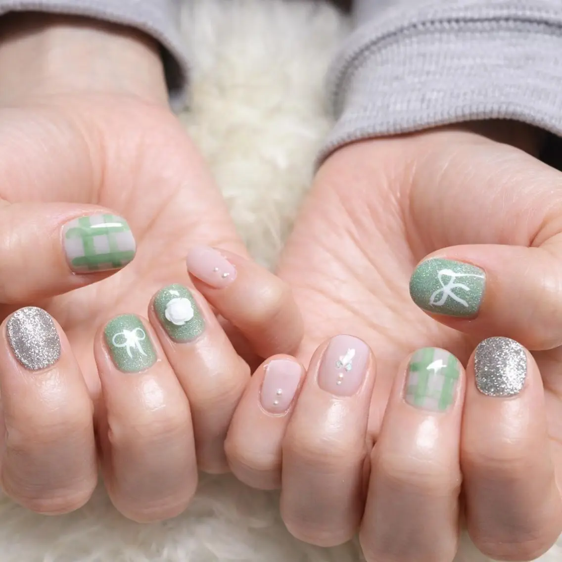 ネイル グリーン ハンドネイル Miku. Nのネイルデザイン
