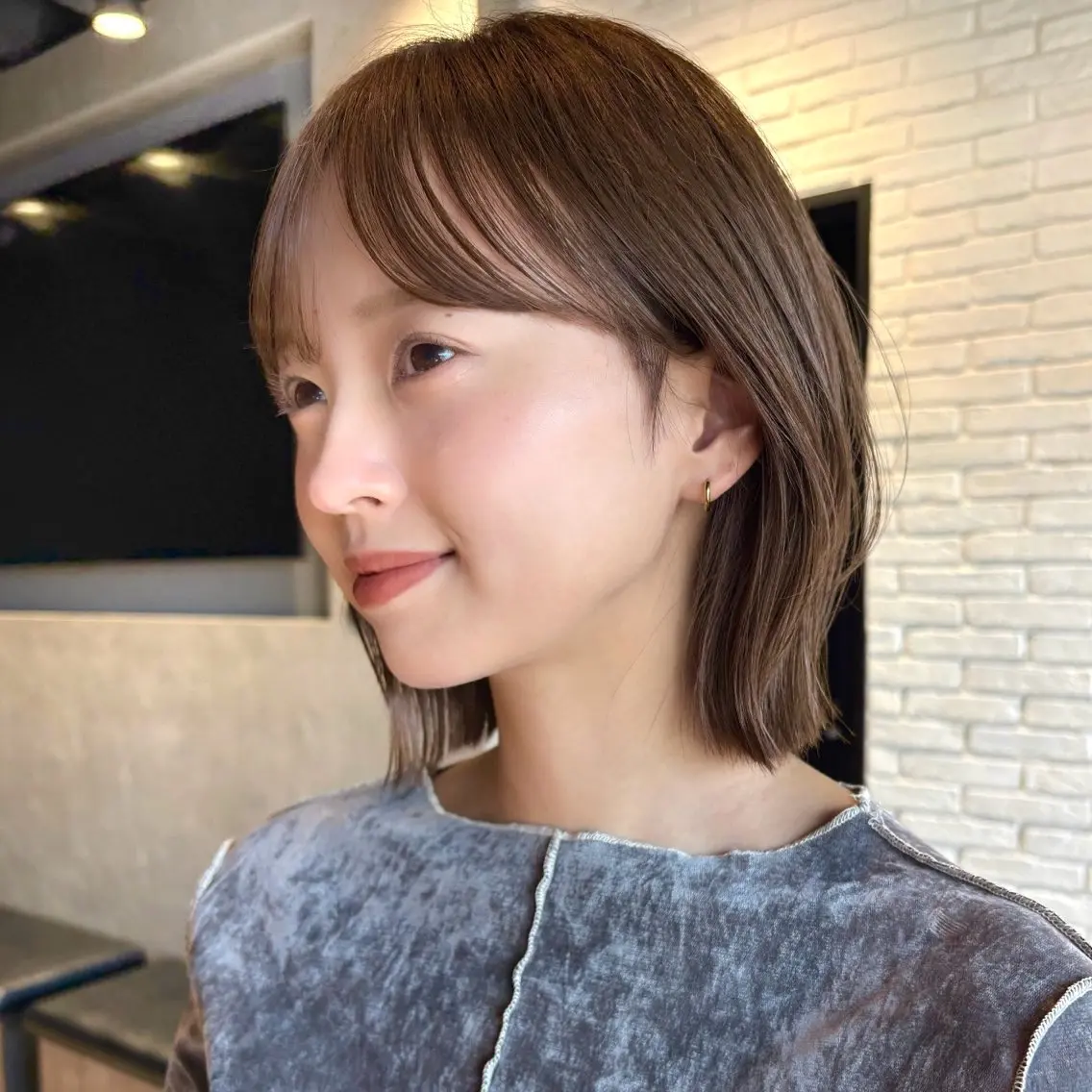 ショート カラー ベージュカラー ブリーチ 透明感カラー ブリーチなしカラー カット ヘアカラー トリートメント 顔まわり🥨レイヤー /透明感/水口舞奈のヘアスタイル
