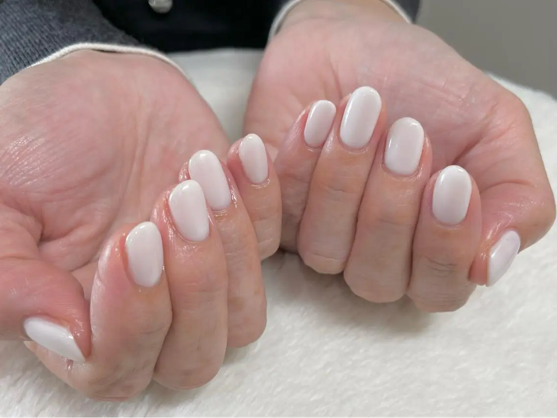 ネイル ワンカラーネイル ホワイト riri-nail Rie Endoのネイルデザイン
