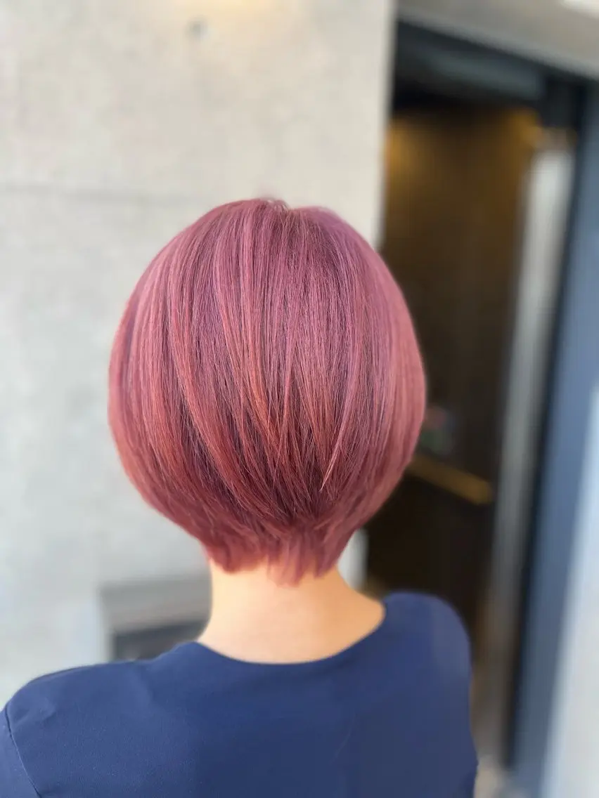 ショート カラー ブリーチ ハイトーンカラー ピンクカラー エクステ ヘアカラー 吉野 瑳桜のヘアスタイル