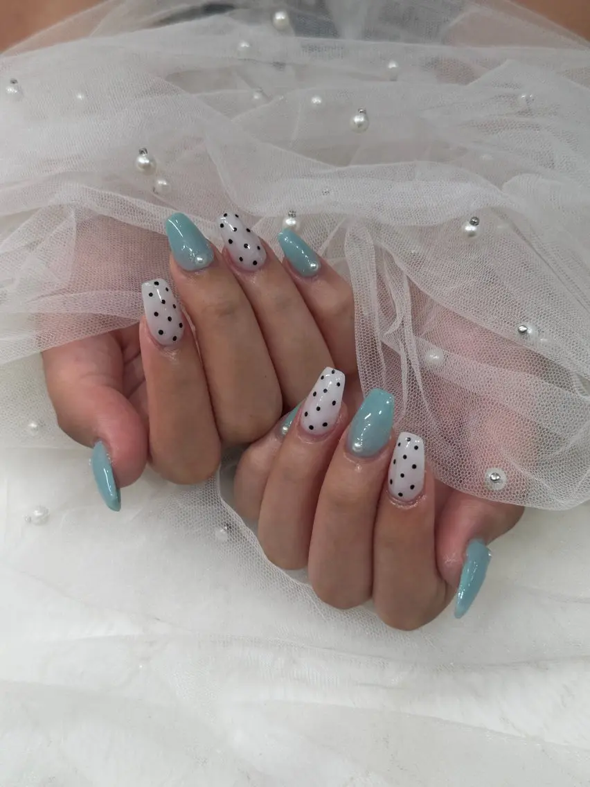 ネイル ハンドネイル ベスティオーラ aineのネイルデザイン