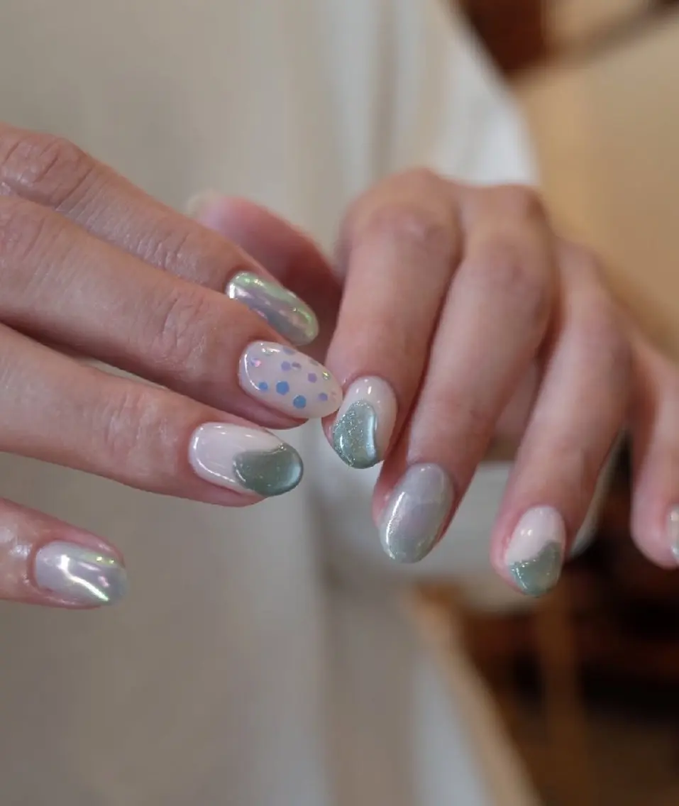 ネイル ハンドネイル フットネイル nailsalon  TORONのネイルデザイン