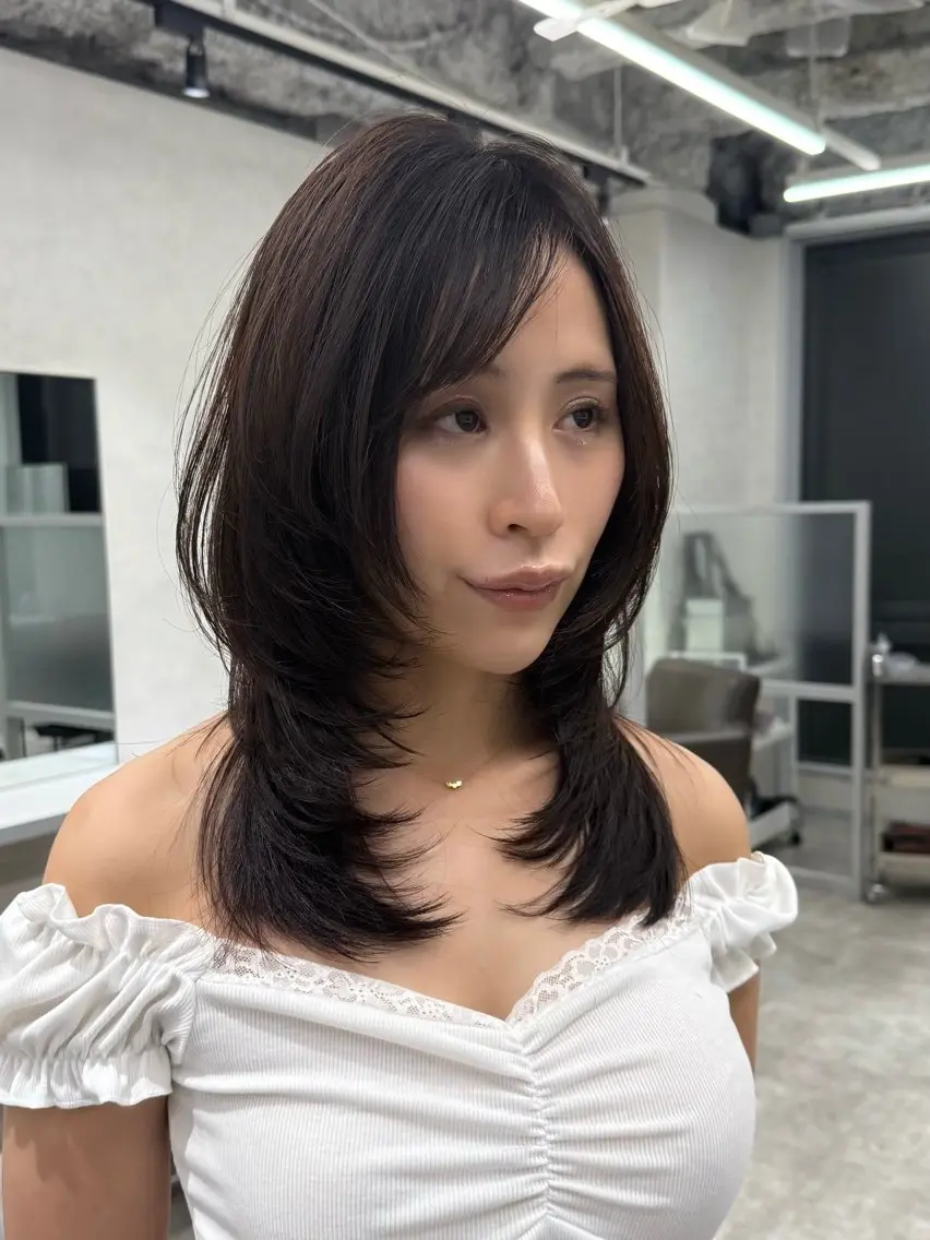 セミロング 顔周りカット ハッシュカット 韓国風ヘア レイヤーカット 小顔カット 大阪梅田/ショート ボブ/イナバリヤトのヘアスタイル