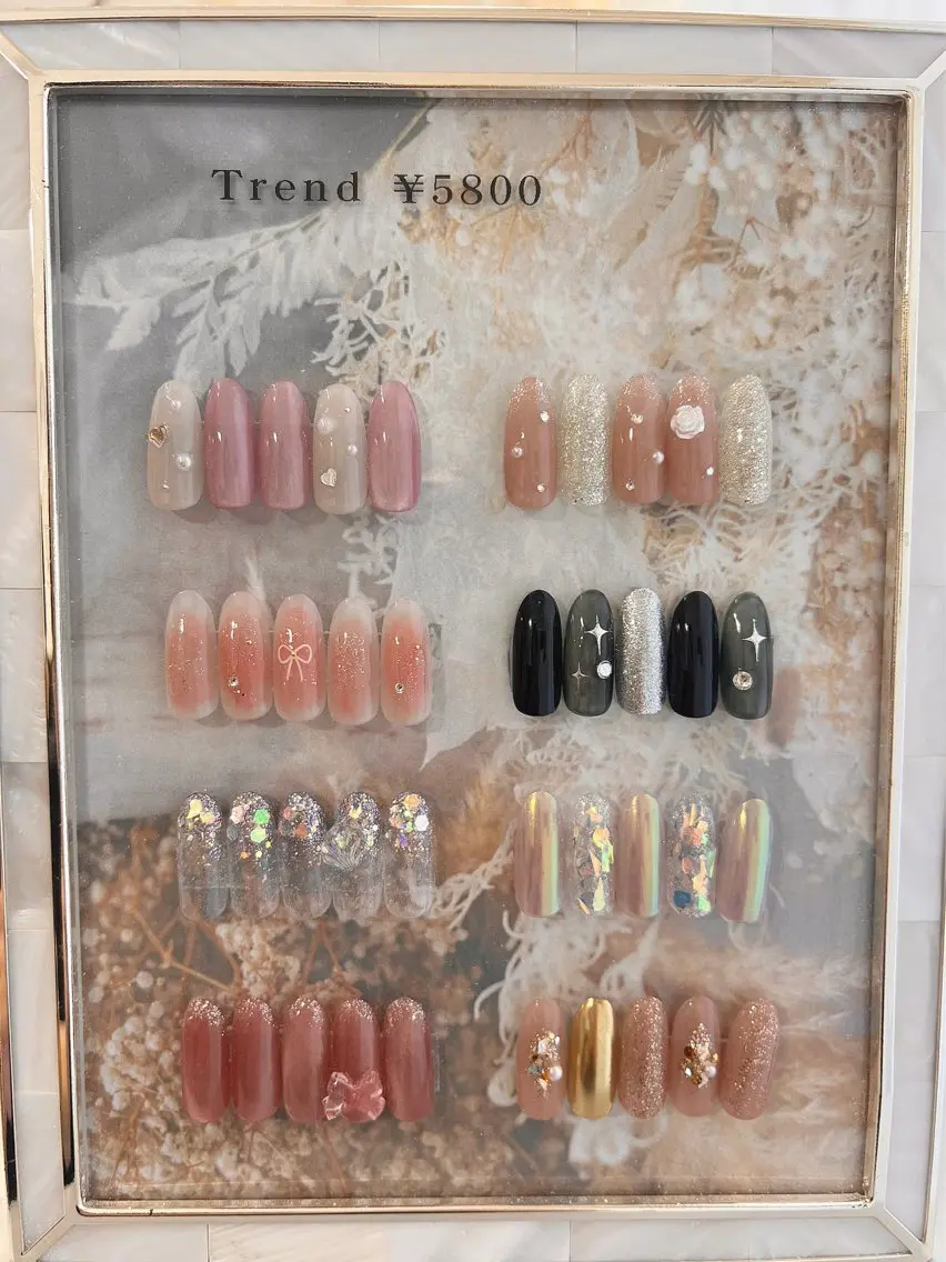 ネイル フットネイル ジェルネイル 韓国ネイル ミラーネイル ニュアンスネイル ハンドネイル nail salon Lauleaのネイルデザイン