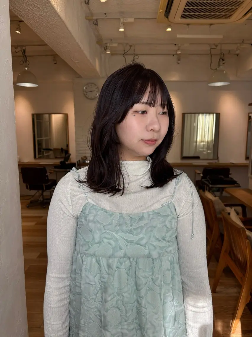 セミロング 盛れる透明感カラー momokaのヘアスタイル