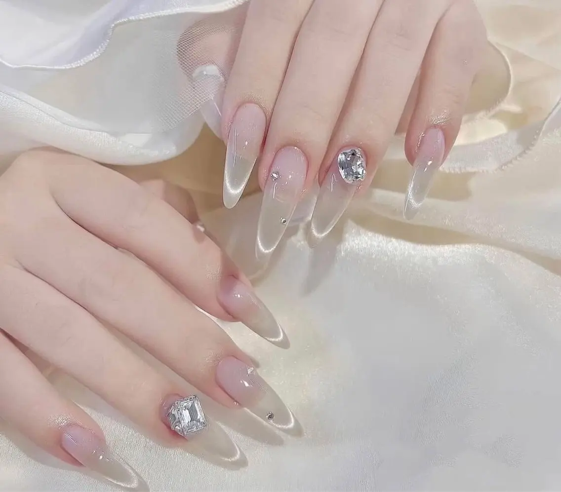 ネイル 長さ出し フレンチネイル グラデーション 卒業式 マグネットネイル ハンドネイル MIHANA NAILのネイルデザイン