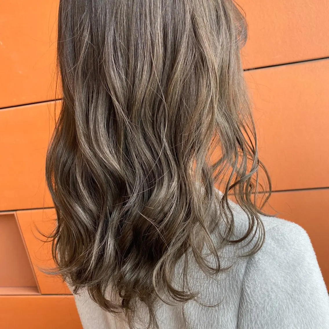 ロング カラー ヘアカラー トリートメント 井手 孔介のヘアスタイル