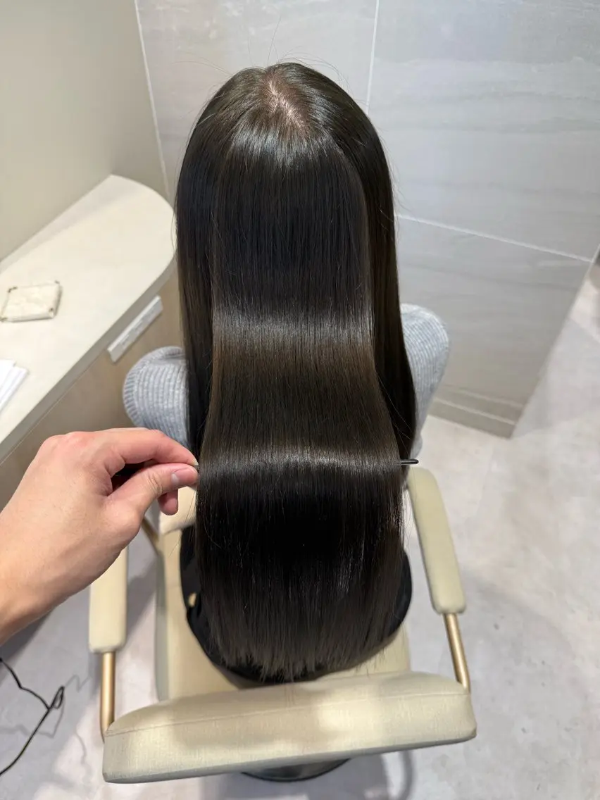 ロング カラー 縮毛矯正 カット ヘアカラー 縮毛矯正 トリートメント 透明感カラー🌿 グレージュ🐺陽介のヘアスタイル