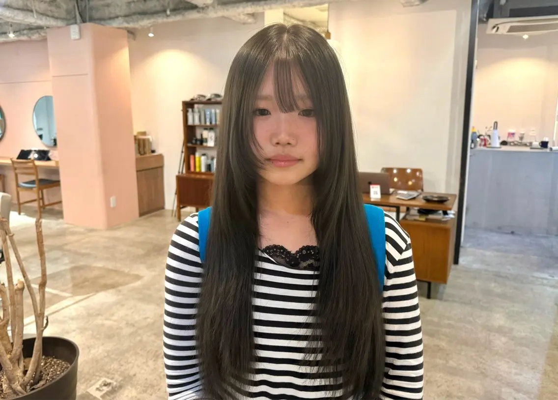 ロング カラー オリーブカラー ヘアカラー Miyu .のヘアスタイル