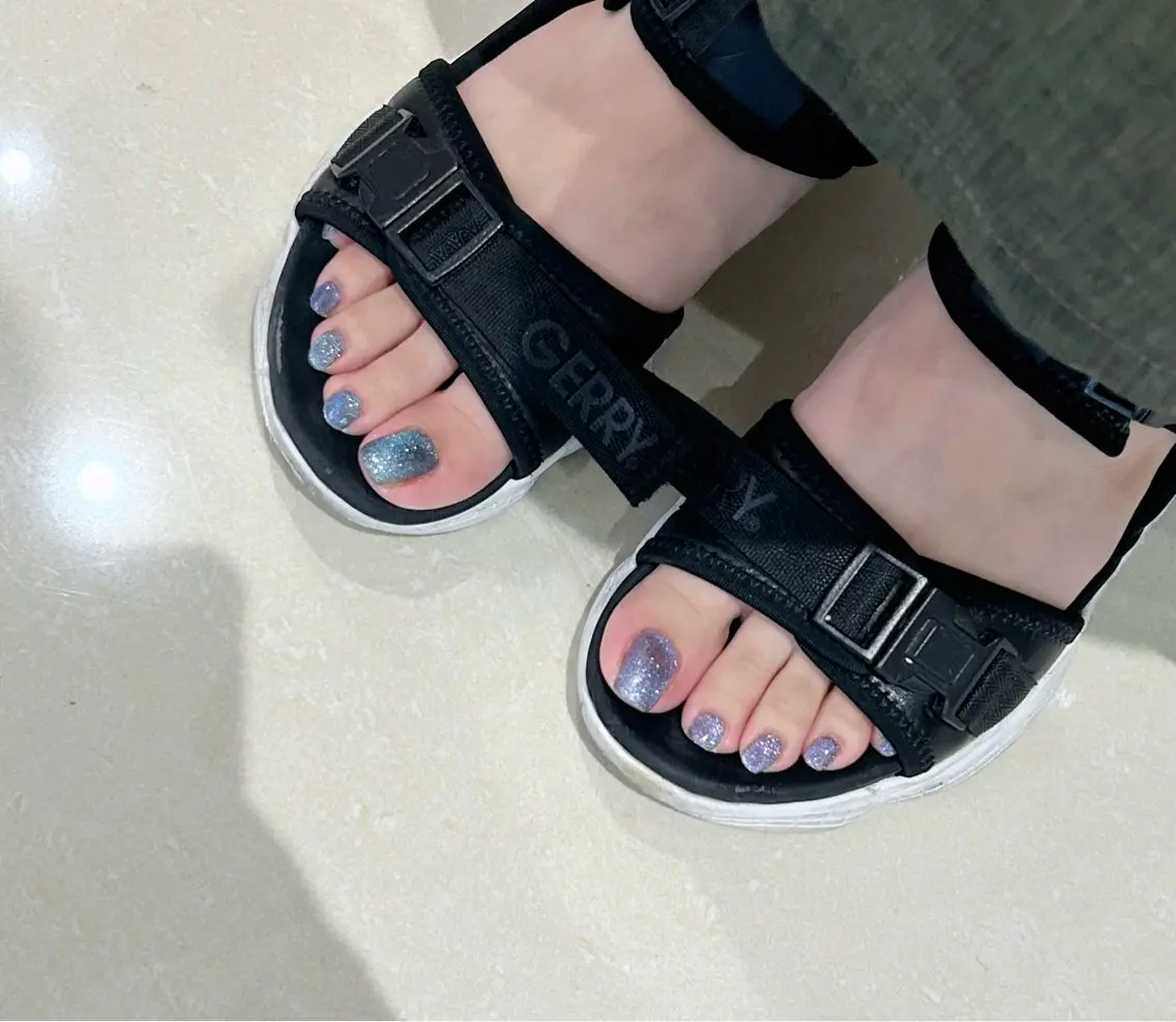 ネイル フットネイル 山口 琉衣のネイルデザイン