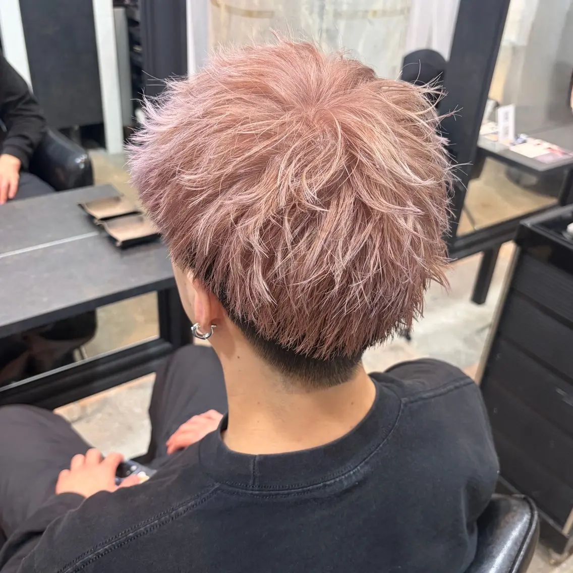 メンズ ヘアカラー 艶髪カラー・縮毛矯正 ・レイヤーAsunaのヘアスタイル
