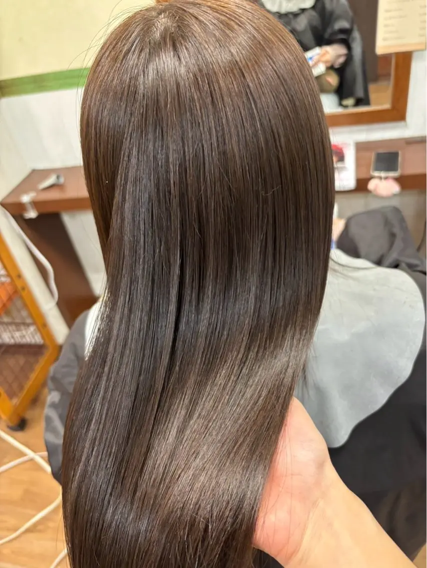 カラー 孫田 実侑のヘアスタイル