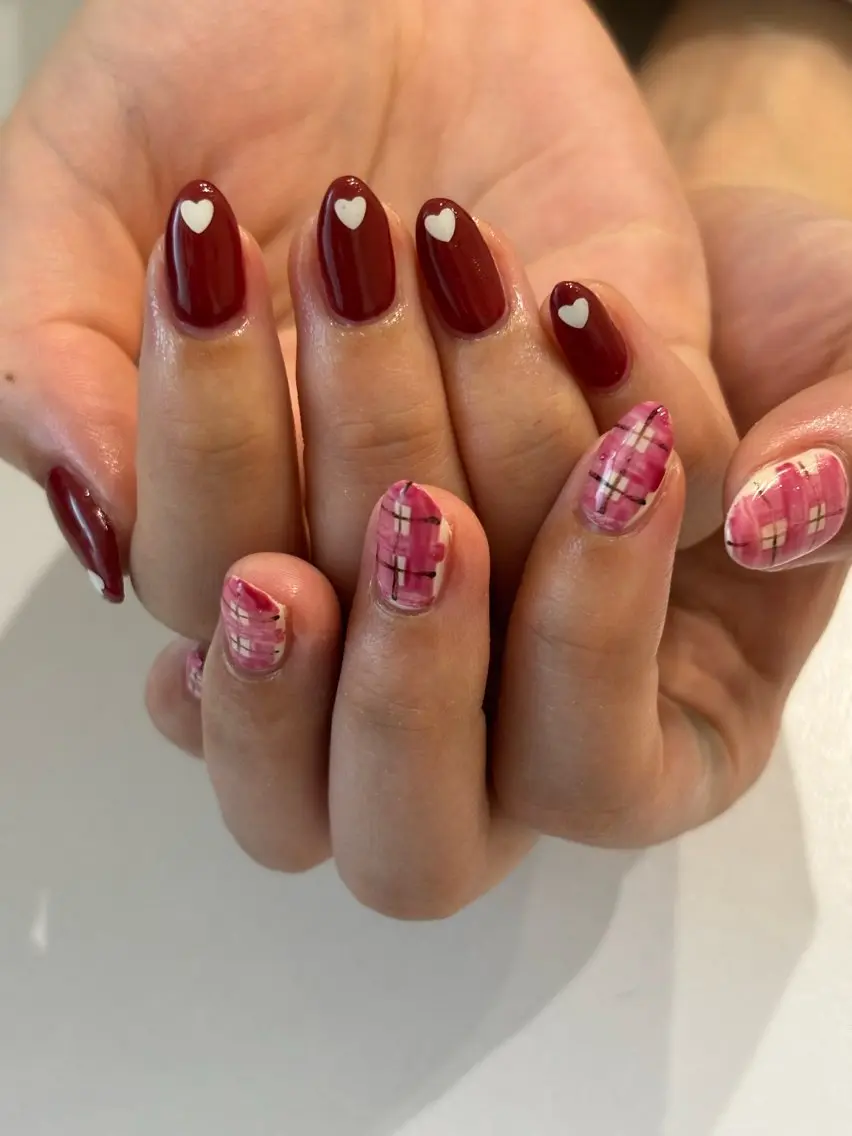 ネイル ボルドー ハート 冬ネイル ハンドネイル Ann nailのネイルデザイン
