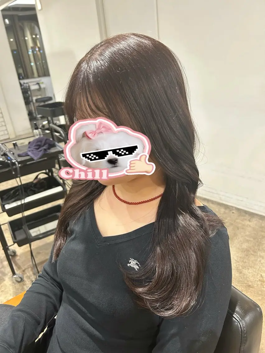 ロング カラー 羽成 優衣菜のヘアスタイル