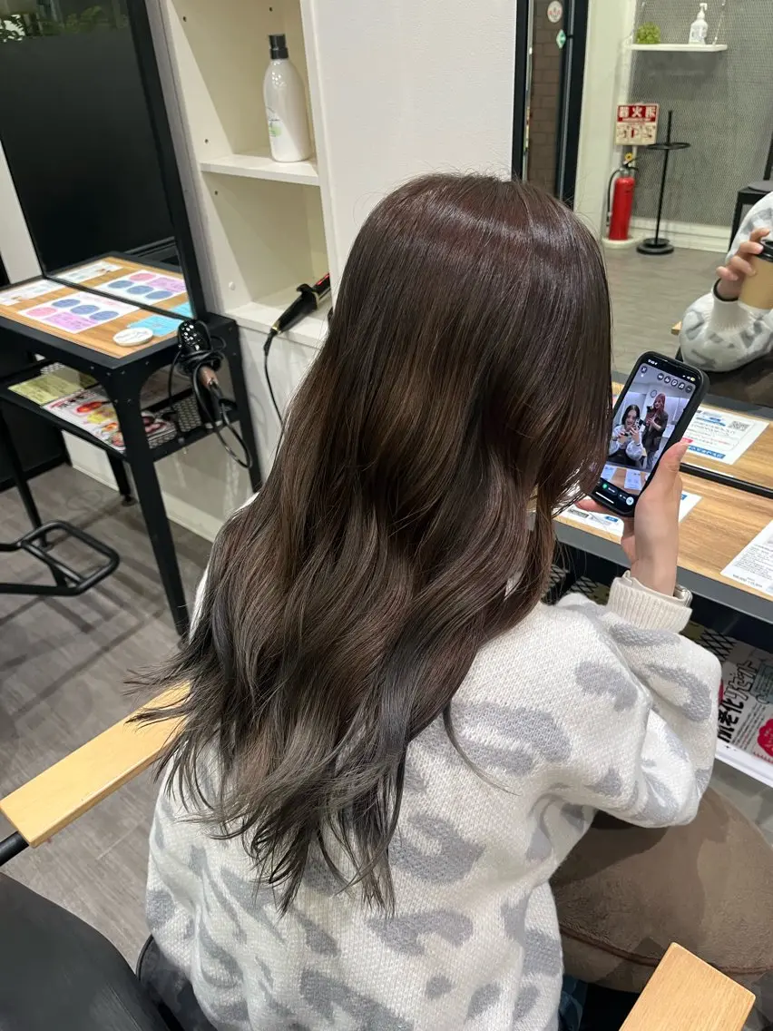 ロング カラー ヘアアレンジ デザインカラー グラデーションカラー ヘアカラー トリートメント cocotte 💟草間紫音💟のヘアスタイル