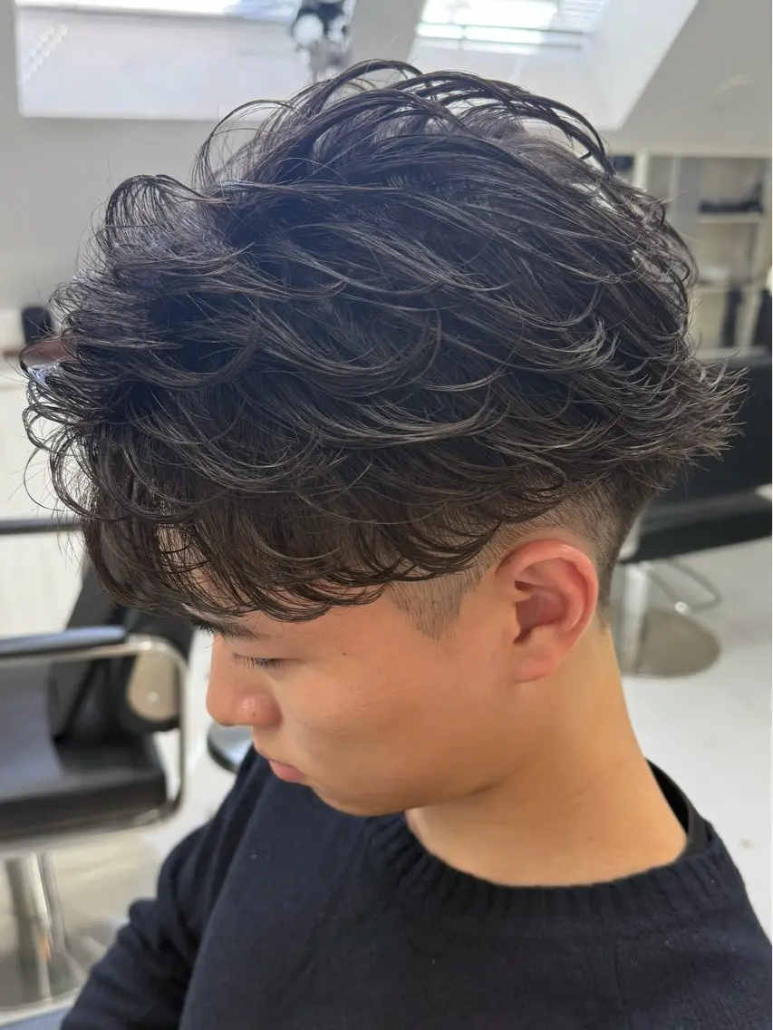 ショート パーマ メンズ フェザーパーマ メンズパーマ カット パーマ シャドウパーマ フェザーパーマ稲村のヘアスタイル