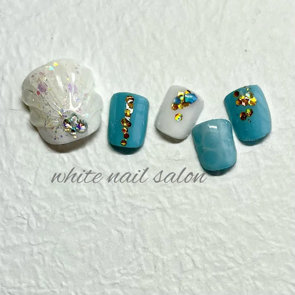 ネイル フットネイル ジェルネイル ハードジェル ラメ(グリッター) 持ち込み フットネイル white nail salonのネイルデザイン