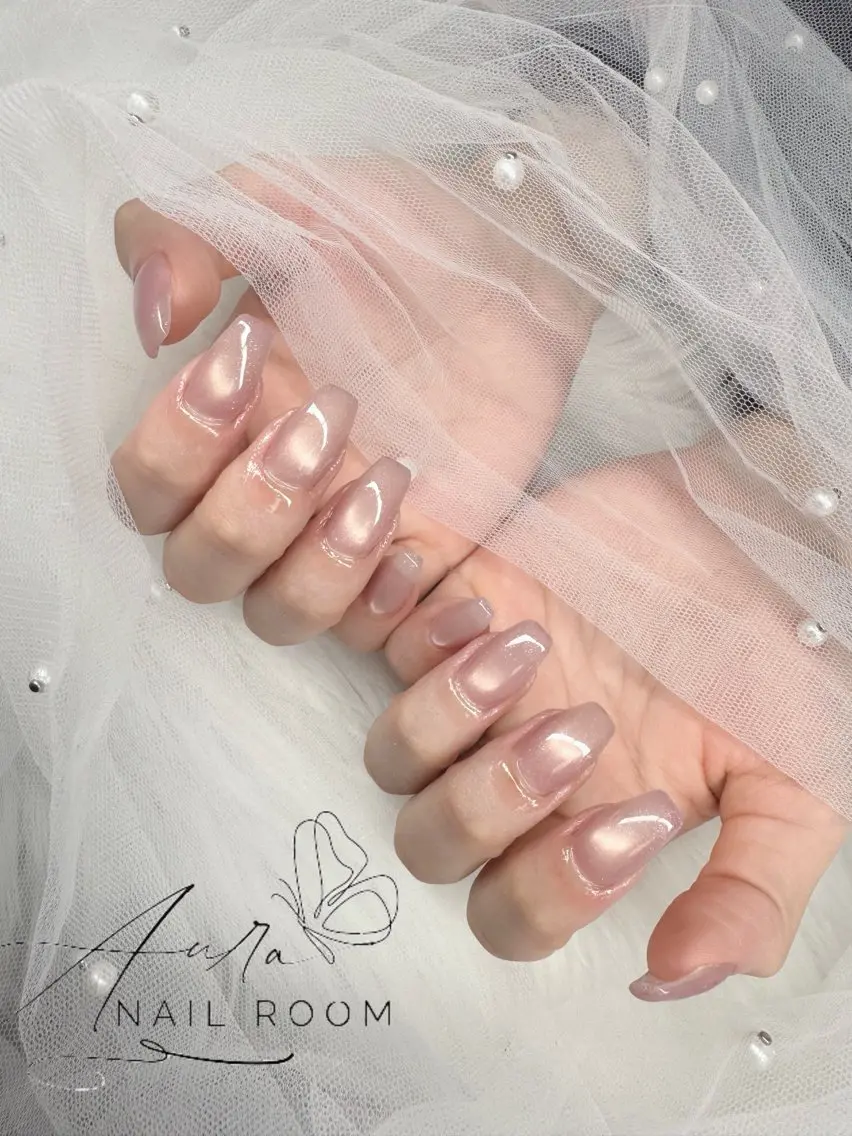 ネイル Luna (Aura nail room)のネイルデザイン