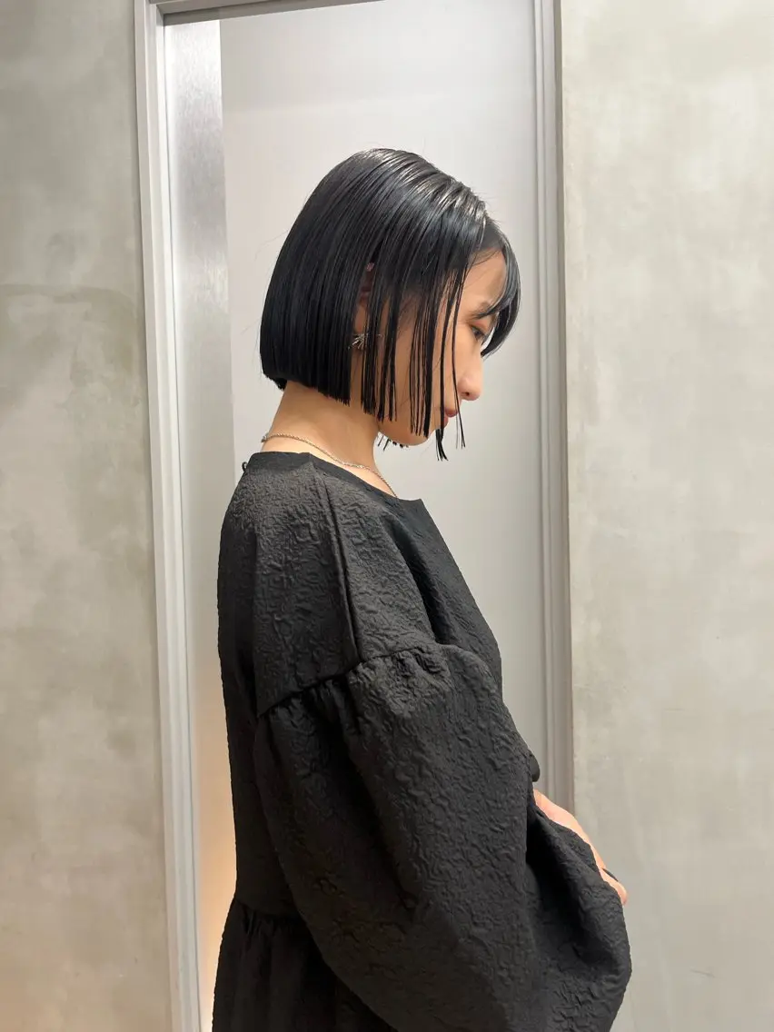 ミディアム カラー カット ヘアカラー トリートメント 縮毛矯正ボブ&顔まわ レイヤー♡TOMOEのヘアスタイル