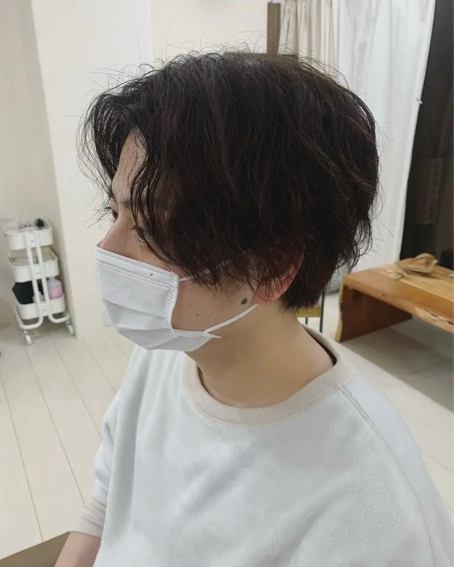ミディアム パーマ メンズ カット パーマ トリートメント キマるメンズパーマ クメユウキのヘアスタイル