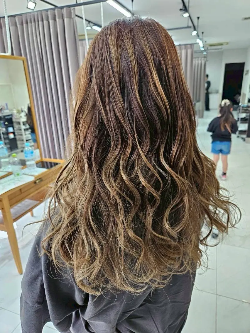 ロング カラー カット ヘアカラー 縮毛矯正 トリートメント ヘッドスパ ヘアセット GRANDEUR ✂️Renaのヘアスタイル