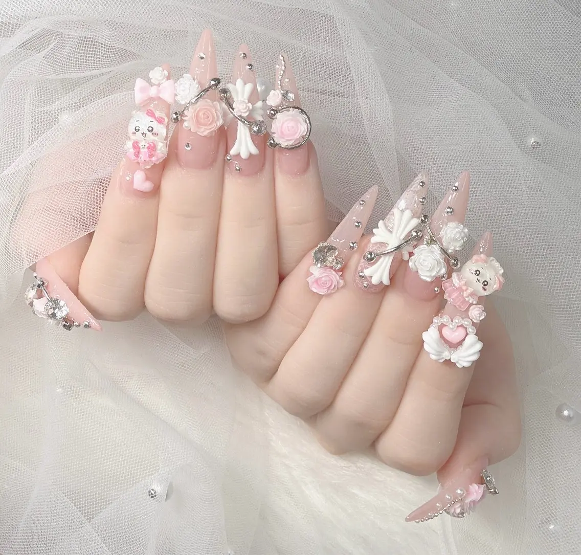 ネイル アートネイル オーロラネイル ボルドー チークネイル フレンチネイル ハンドネイル Sakura Nail Salonのネイルデザイン
