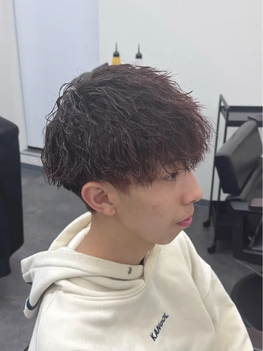 カラー パーマ メンズ メンズブリーチ メンズパーマ メンズツイストパーマ ブリーチ ブリーチなしカラー カット 柏メンズカットパーマ NO.1タイチのヘアスタイル
