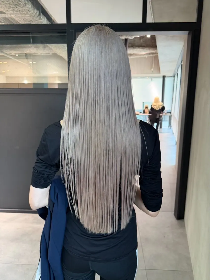 ロング カラー ブリーチ 透明感カラー デザインカラー グレージュ ハイトーンカラー ブリーチカラー/ ruiruiのヘアスタイル