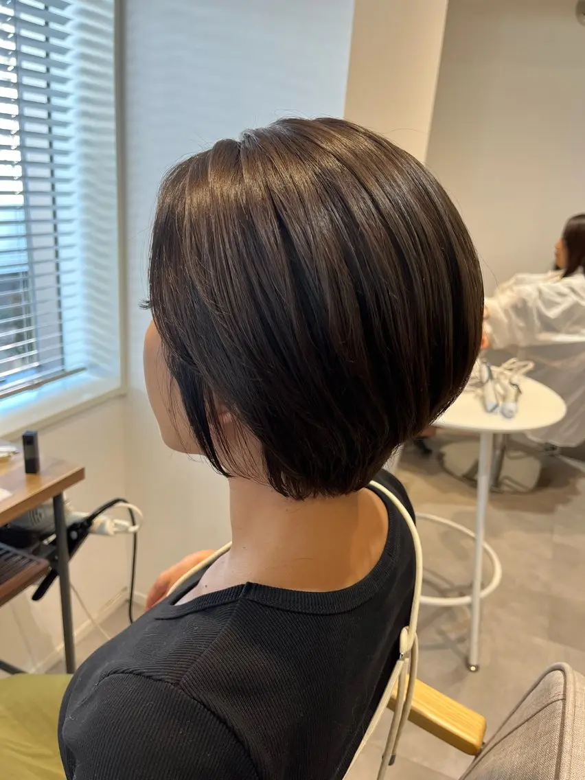 カラー グレイカラー🩶 藤田彩花のヘアスタイル