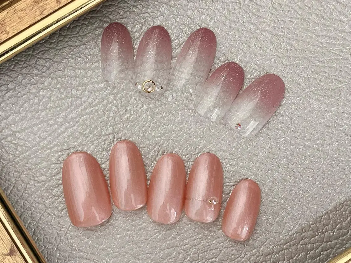 ネイル ハンドネイル ハンドケア Regene ARAKIのネイルデザイン
